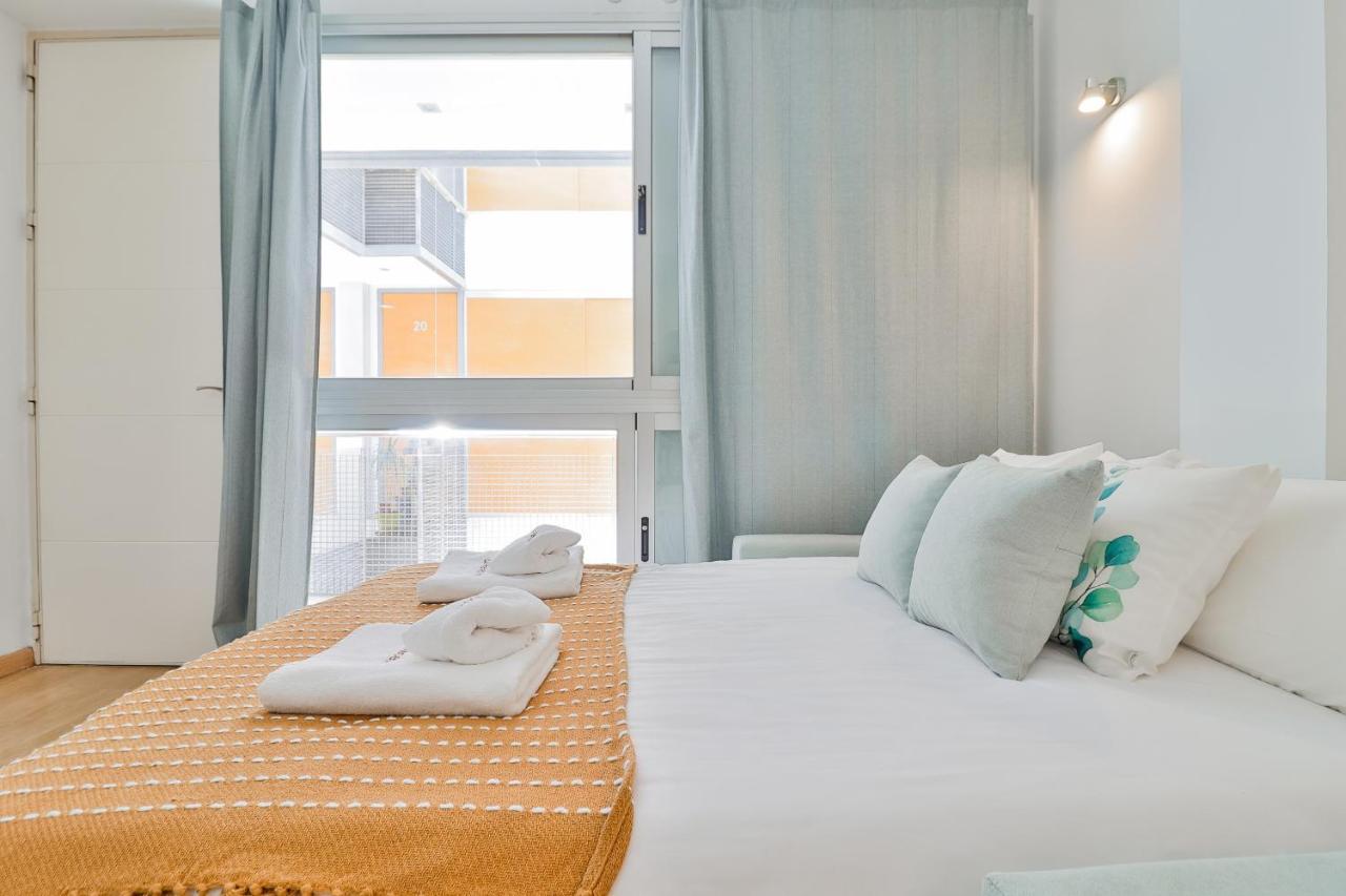 C47 - Cosy Aapartment With Parking Малага Экстерьер фото
